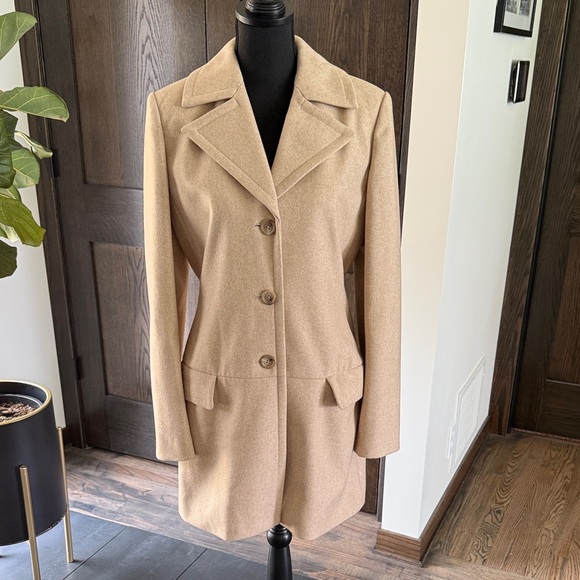 Banana Republic Jackets & Blazers - Banana Republic Beige Women's Long Coat